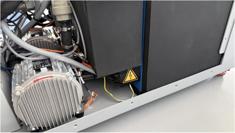 Heating element 2 in the IRS ICEcube with warning signs