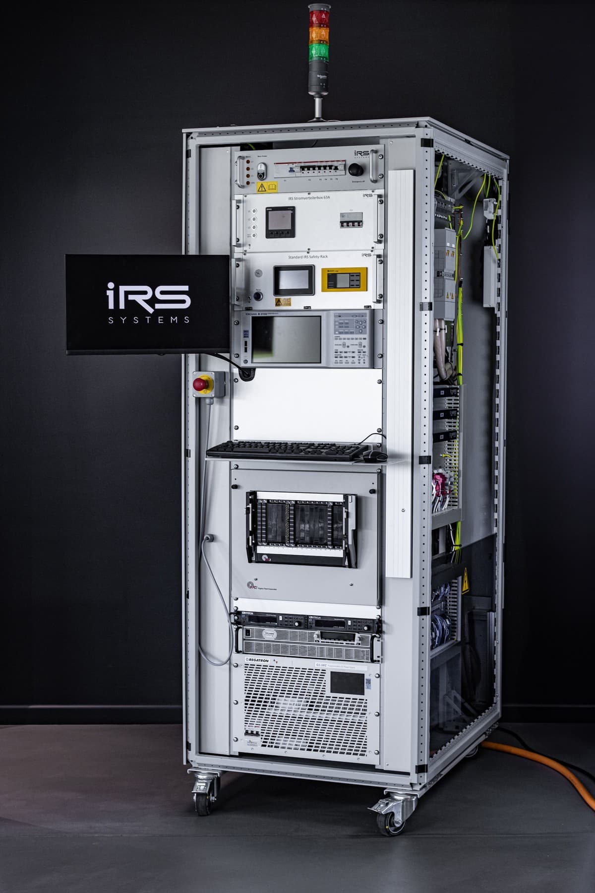 IRS-Testsystem im Prüfschrank