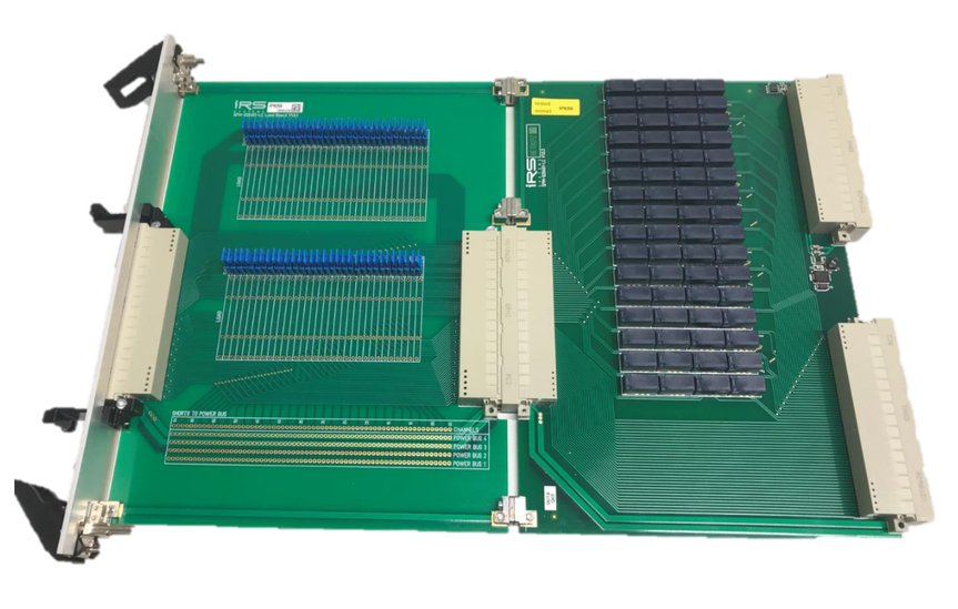 Leiterplatte des SPM-026401-LC-E mit Relais sowie Breakout- und Lastmontage-Leiterplatte